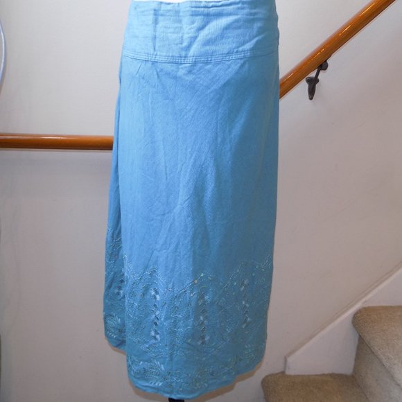 MERONA Blue/Green Sequins Embroidered Skirt Plus Size 16W - Picture 2 of 2